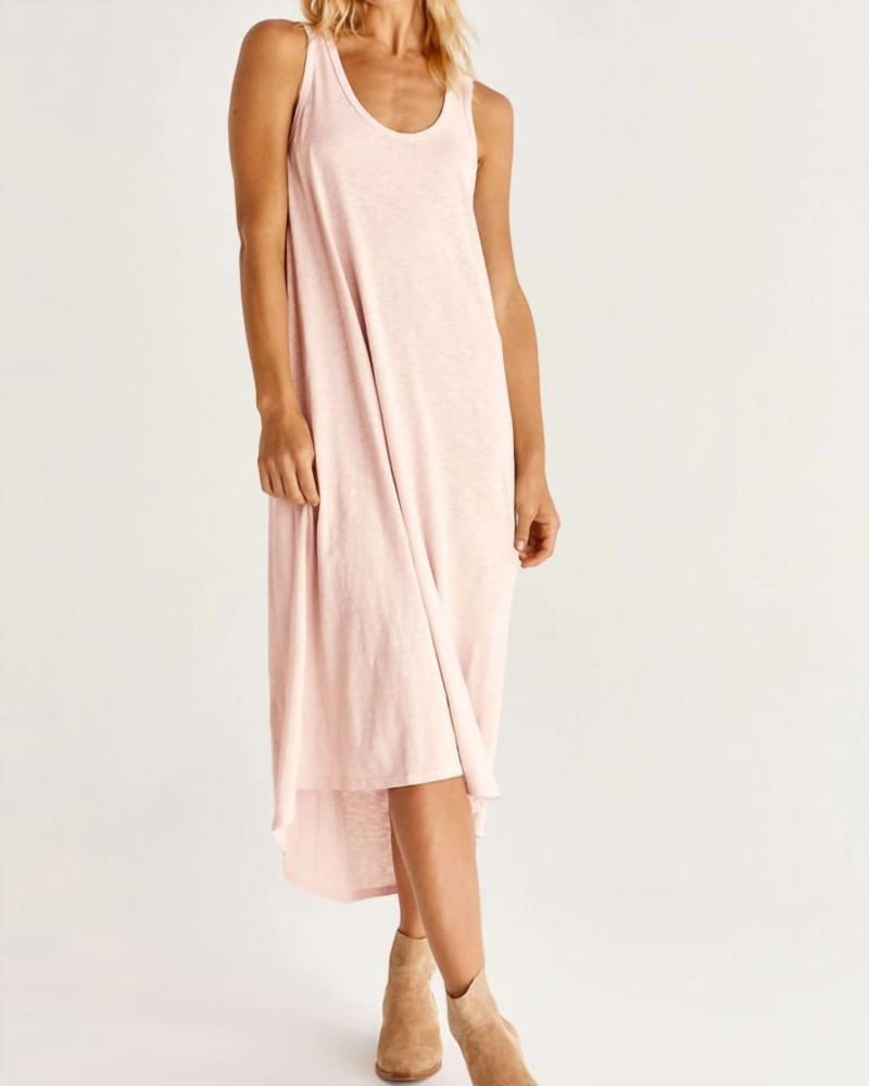 Front of a model wearing a size LARGE Amalfi Dress in Pink Sky in Pink Sky by Z Supply. | dia_product_style_image_id:339211